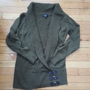 Green tunic sweater